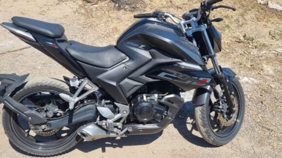 Cae en Lomas de Mazatlán, Sinaloa con moto robada; denuncia ciudadana activa detención inmediata