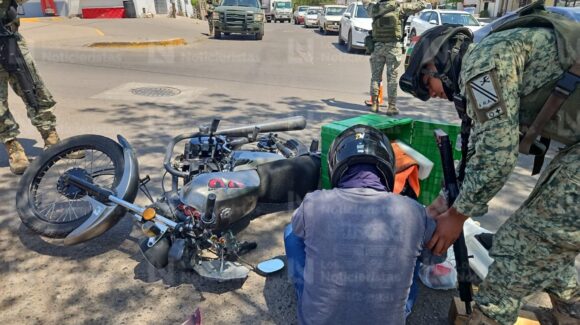Con golpes y heridas resulta motociclista durante accidente de tránsito en la CNOP de Culiacán