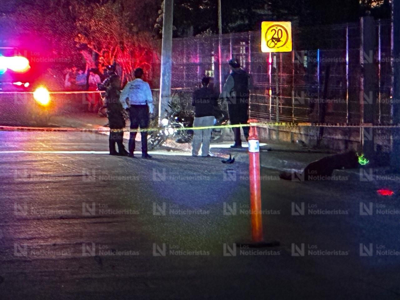 Motociclista muere tras chocar con un poste en Mochicahui, El Fuerte
