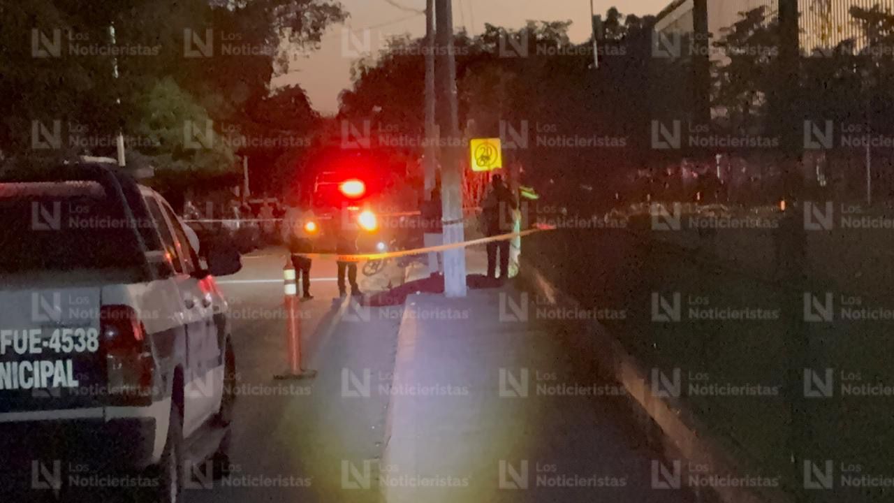 Motociclista muere tras chocar con un poste en Mochicahui, El Fuerte