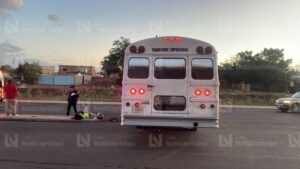 motociclista queda debajo de un camion en accidente en los mochis lugar