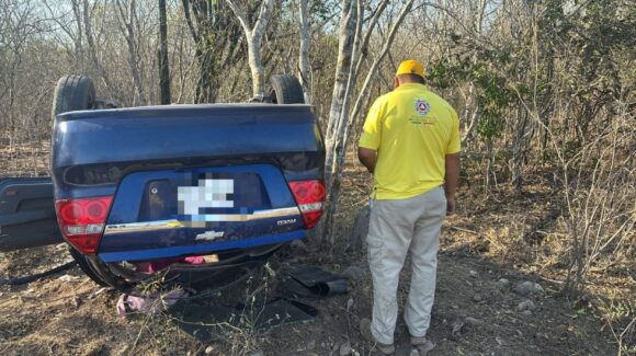 Tragedia en carretera: muere mujer en volcadura en Dimas, San Ignacio en Sinaloa