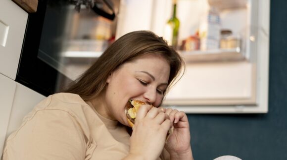 ¿Comes por ansiedad? o ¿Lo que comes la detona? Identifica los alimentos que provocan este círculo vicioso
