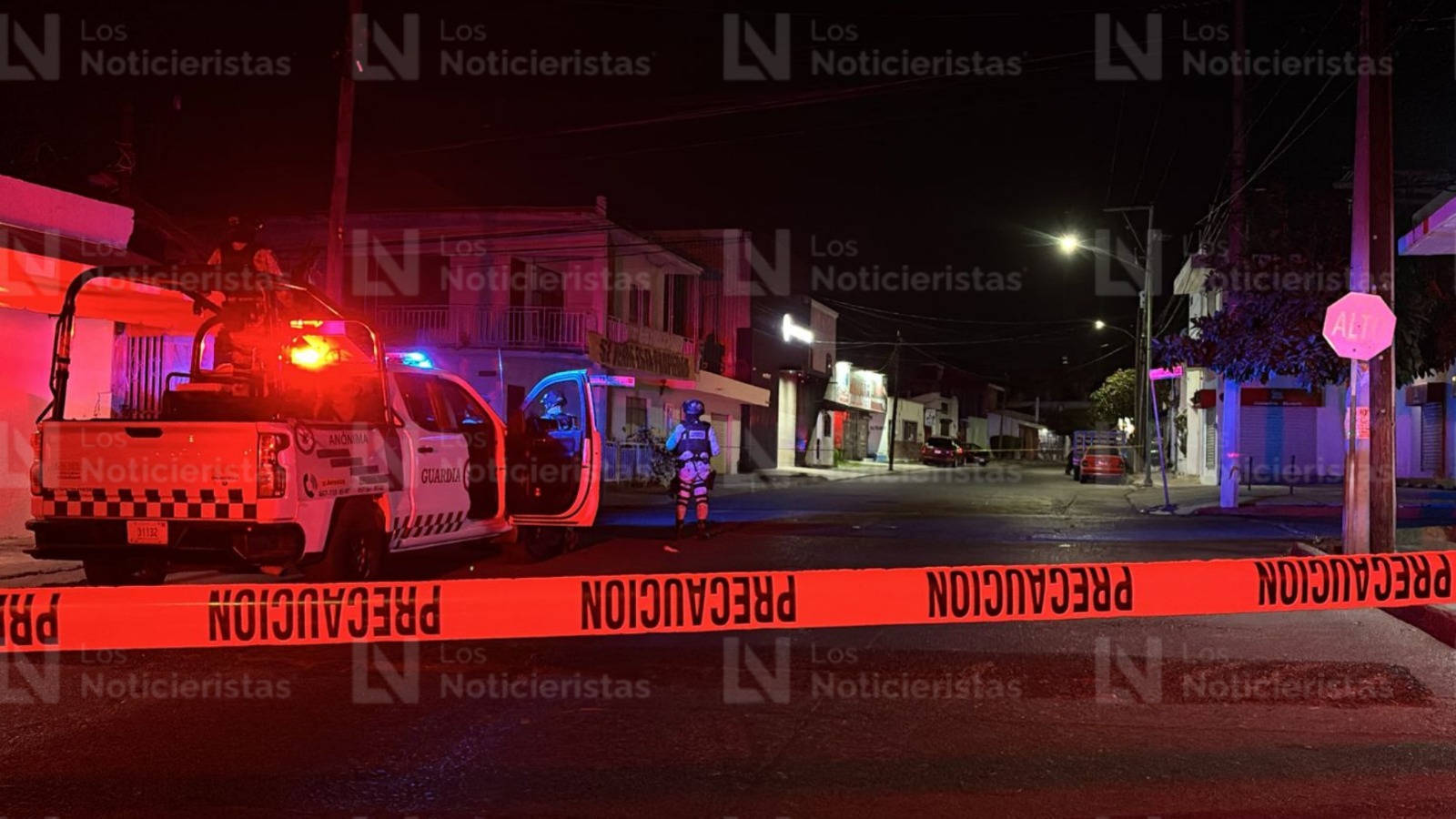 Mujer es atacada a balazos en inmediaciones del Mercadito Rafael Buelna, en Culiacán