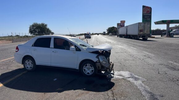 Mujer de 70 años resulta lesionada en choque sobre la México 15, en El Burrión, Guasave, Sinaloa