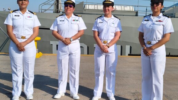 Mujeres de la Marina en Mazatlán: disciplina, servicio y orgullo en el marco del 8 de marzo