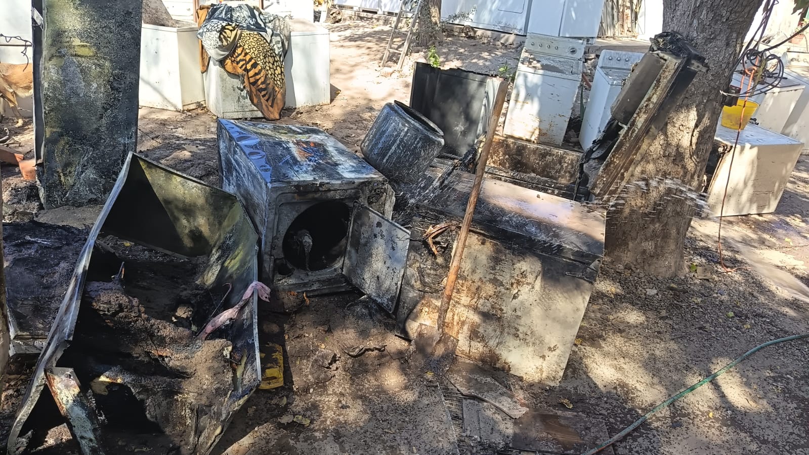 Negocio de lavadoras se incendia en Ahome, Sinaloa