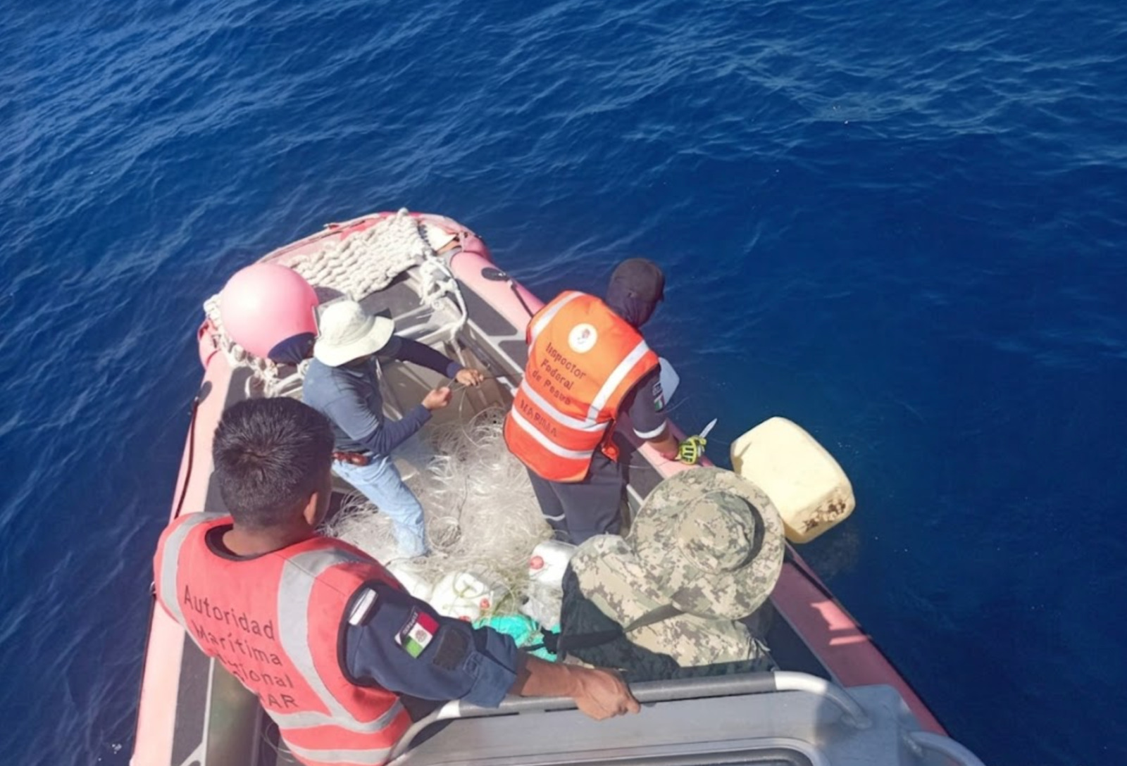 Operativos de vigilancia de la Semar y Conapesca en Islas Marías, Nayarit