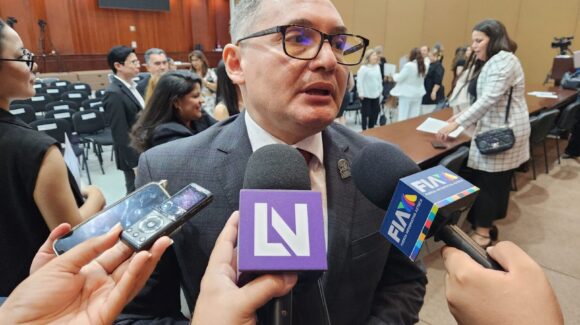 Más de 2,700 preinscripciones tuvo la UAdeO durante la primera semana: Rector Pedro Flores