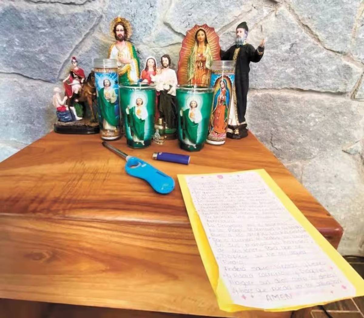 pequeño altar religioso