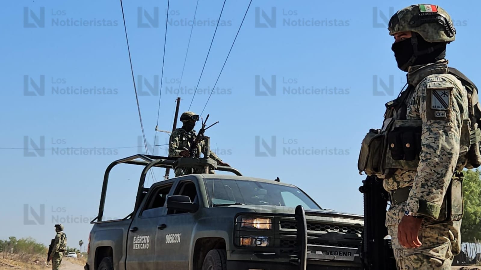 Personal del Ejército Mexicano en guardia