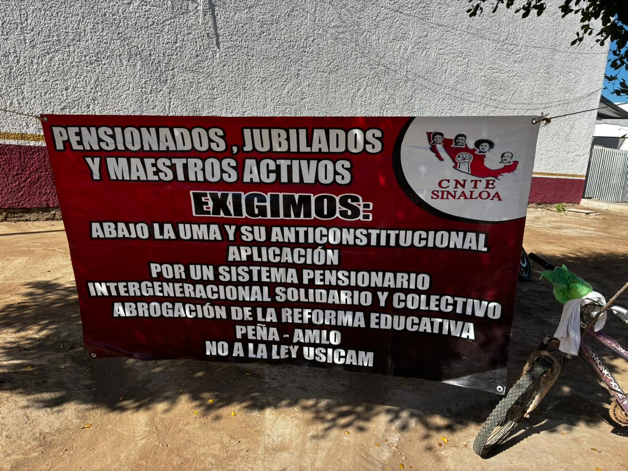 pliego petitorio de la manifestacion de la cnte en el issste de los mochis
