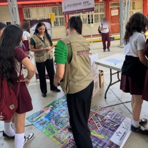 Realizan capacitación y simulacro escolar en Mazatlán