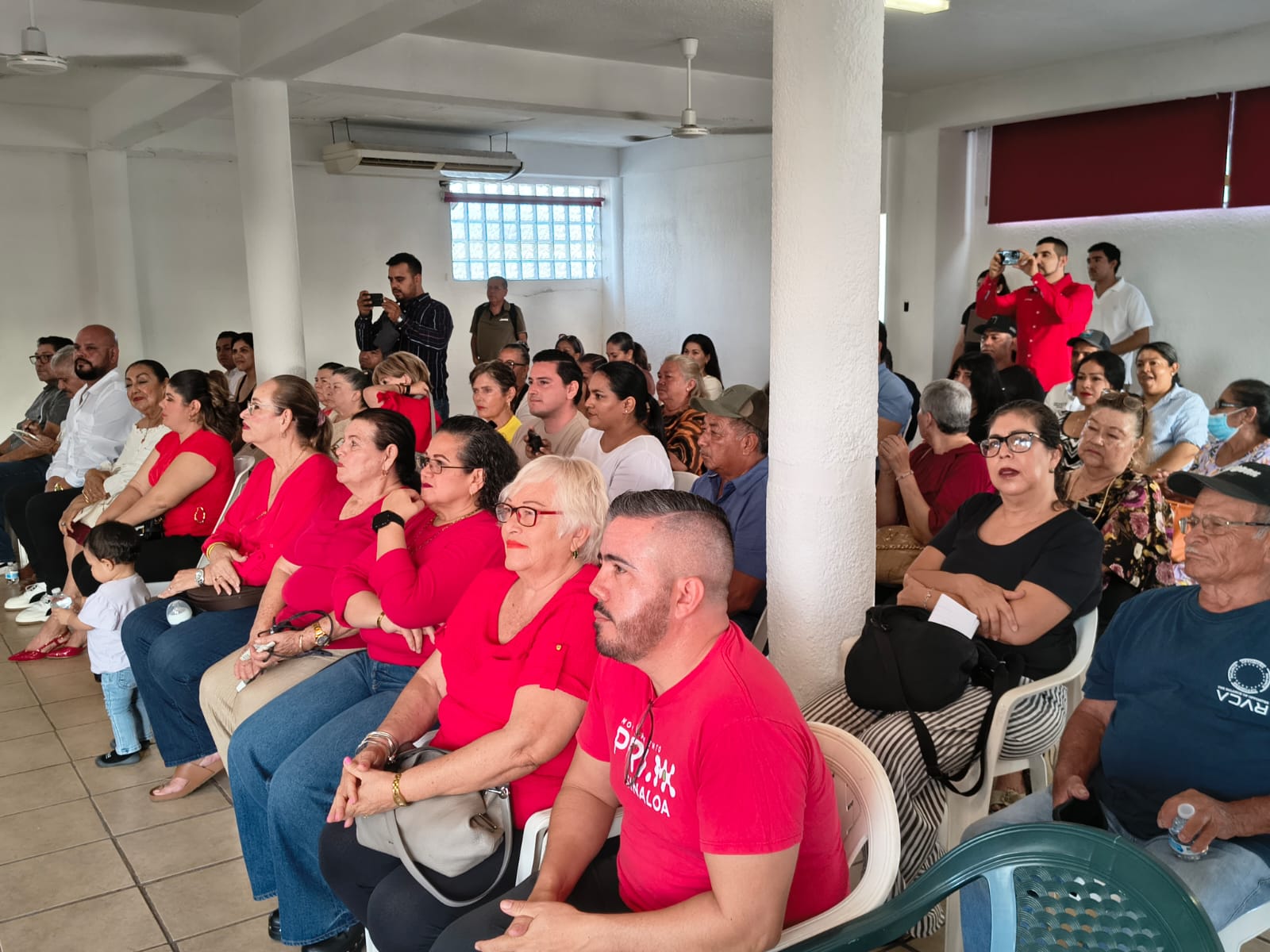 PRI Mazatlán toma protesta a secretaría y sectores