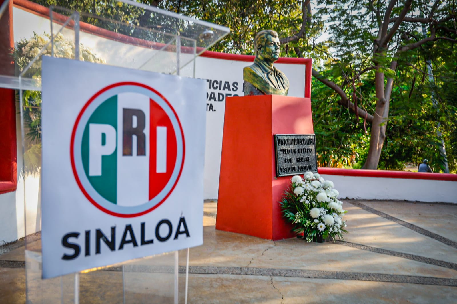 PRI Sinaloa rinde homenaje luctuoso a Luis Donaldo Colosio