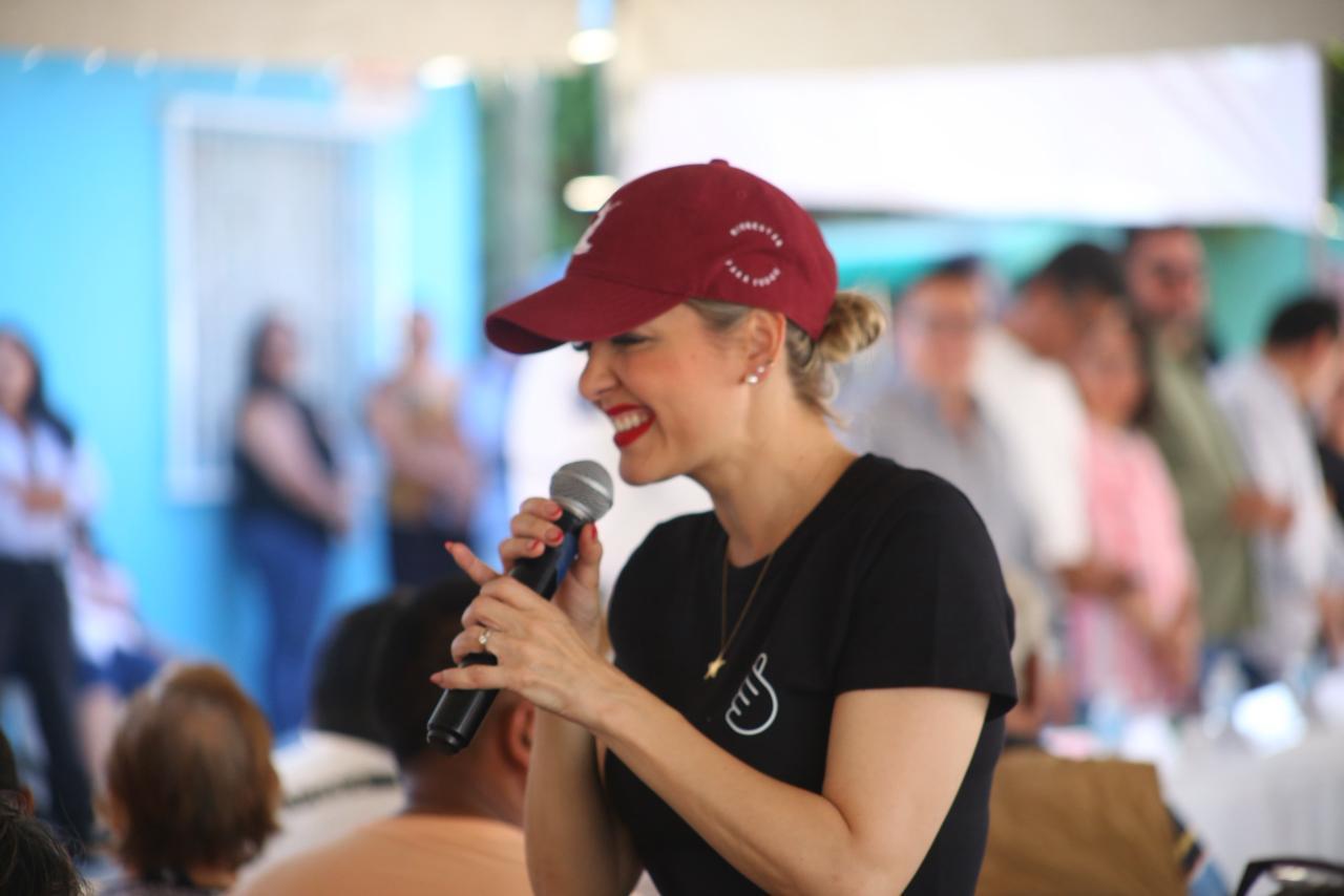 Programa "Contigo Mazatlán" llega a la colonia Olímpica
