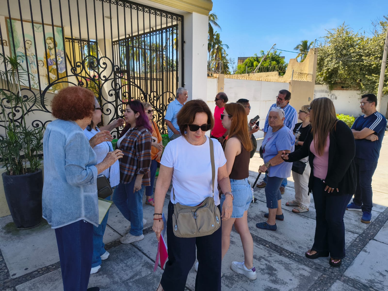 Vecinos de fraccionamiento Gaviotas protestan por incremento de permisos de construcción
