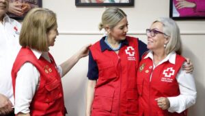reafirma estrella palacios su respaldo a la cruz roja mazatlan sin