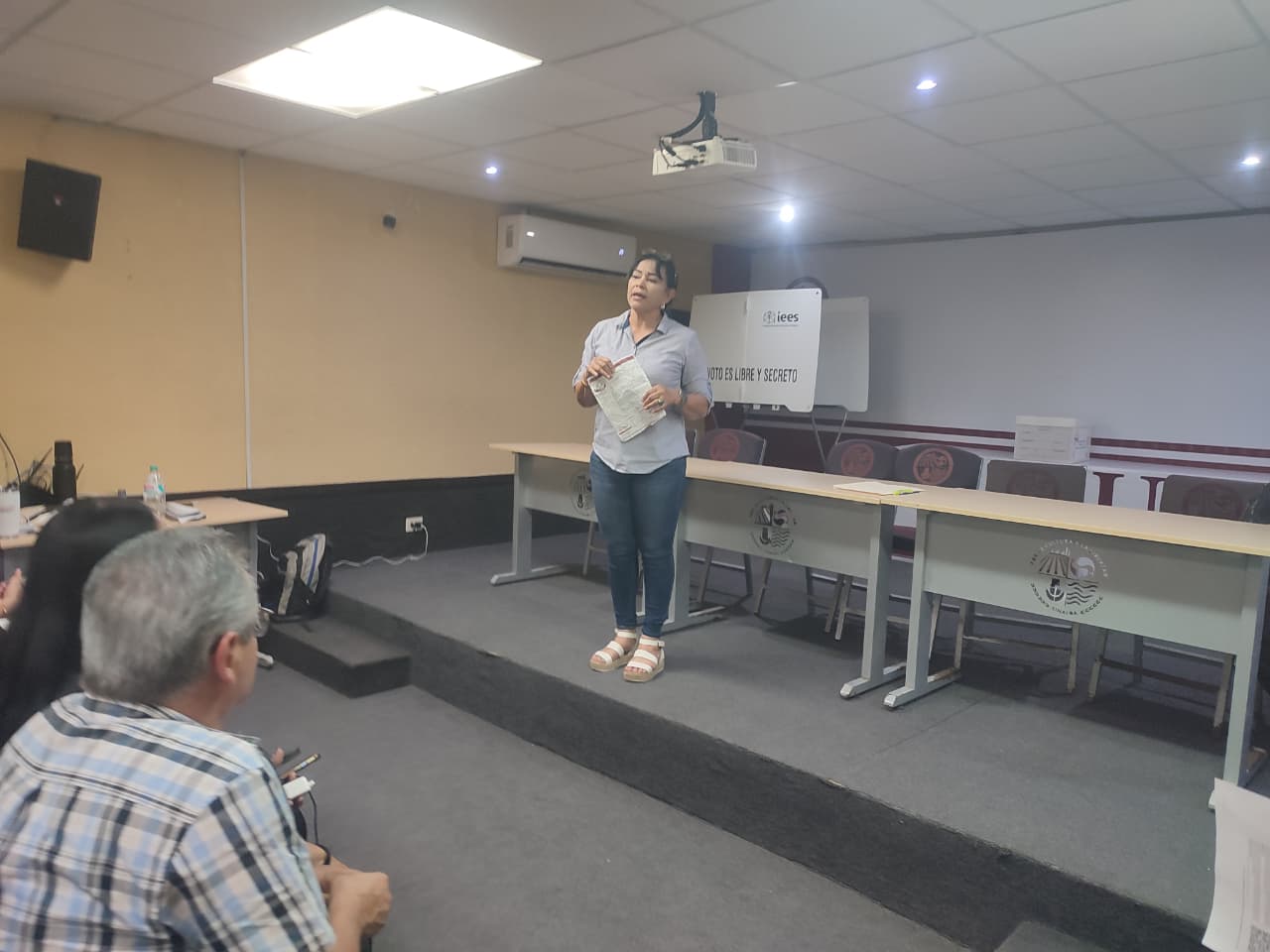 Realizan votación ante notaria para elegir a líder sindical en la UAdeO Unidad Regional Sur