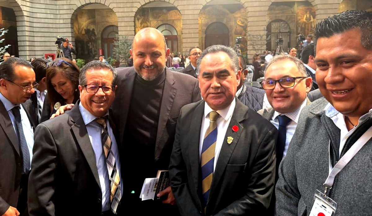 Rector de la UAS asiste a Foro Nacional "Más allá de las pantallas: Impacto de las tecnologías digitales en la educación y en la salud mental"