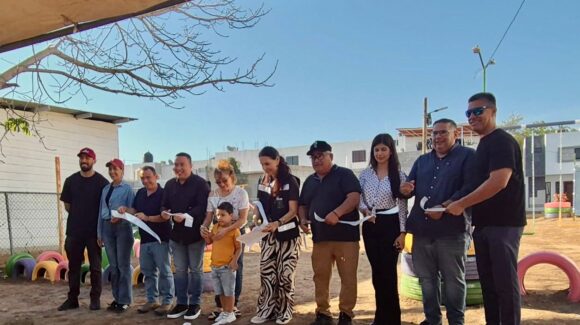 Entregan nuevo parque en Jardines de la Riviera, en Mazatlán, Sinaloa, tras rescate de espacio abandonado