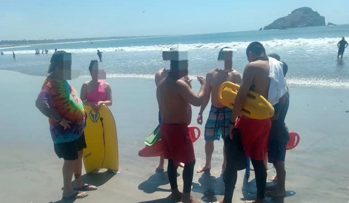Rescatan a nueve turistas en Isla de la Piedra, Mazatlán