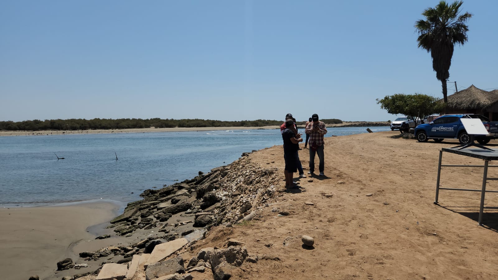 restauranteros de boca del rio pidieron a ruben rocha moya mejorar la red electrica que abaste el lugar