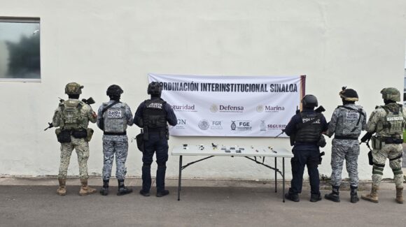 Continúa el decomiso de celulares y puntas en el Penal Aguaruto, en Culiacán