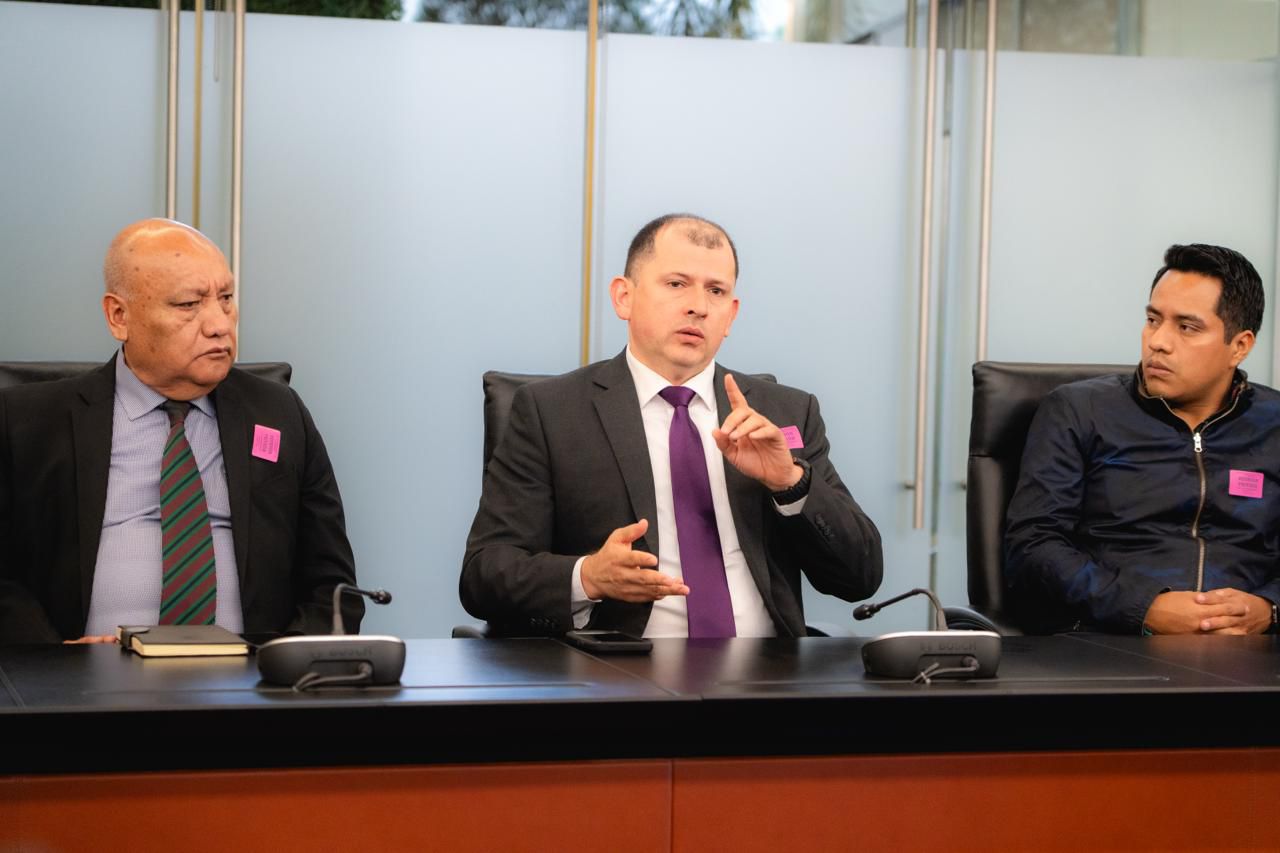 Junta de partidos políticos locales con Ignacio Mier