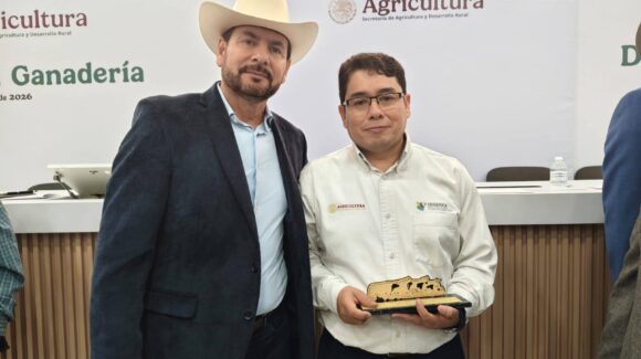 UGRS participa en encuentro nacional y coordinan acciones para fortalecer al sector pecuario de Sinaloa