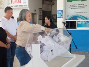 Realizan rifa del contribuyente cumplido en Salvador Alvarado