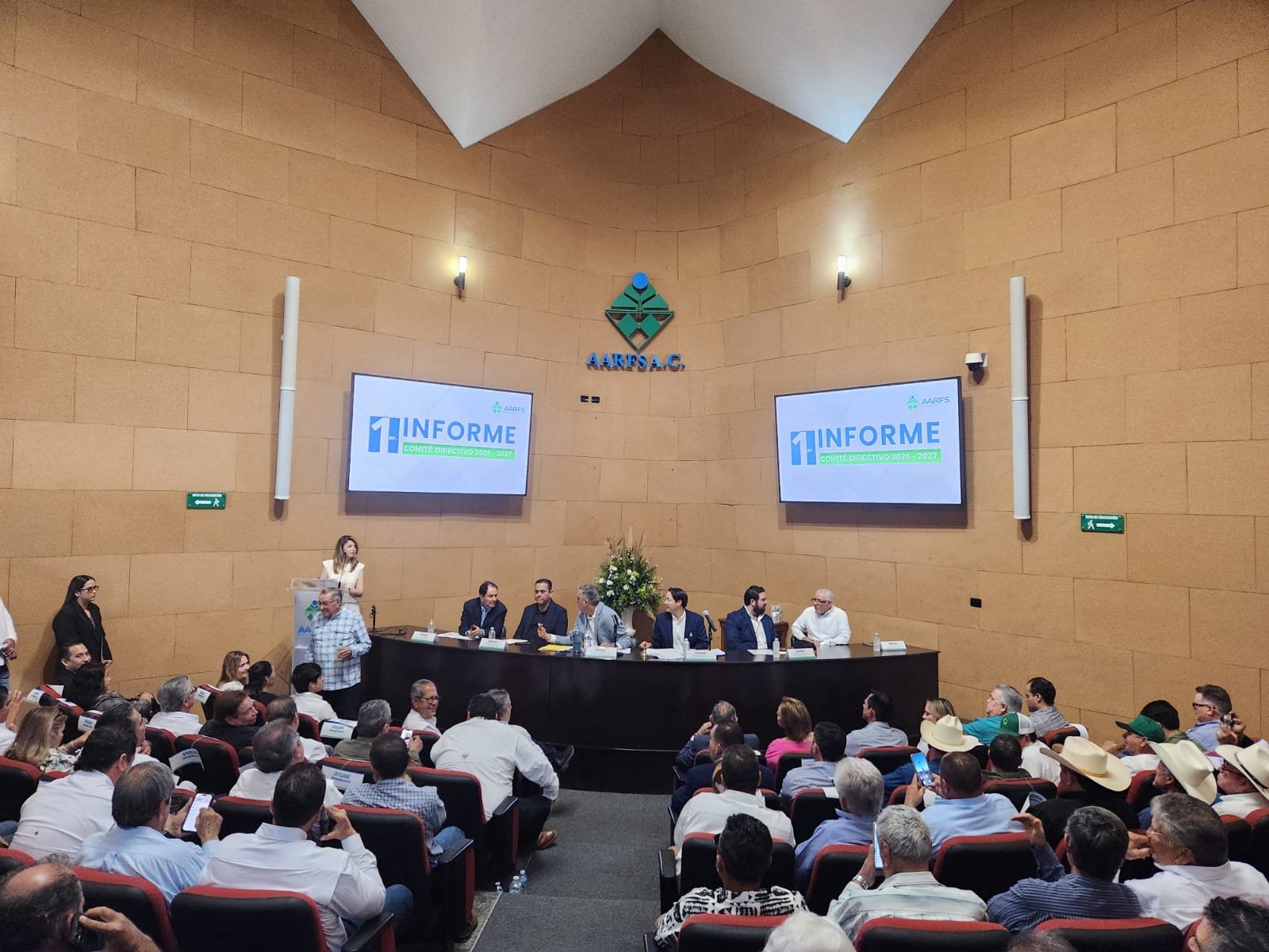 Luis Xavier Zazueta su primer informe al frente de la AARFS