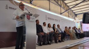 Rocha inaugura escuela de Medicina UAS en Guasave