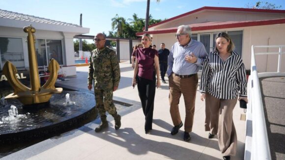 Rocha encabeza mesa de seguridad en Mazatlán, Sinaloa; previo a visita de funcionarios federales refuerzan estrategia de paz