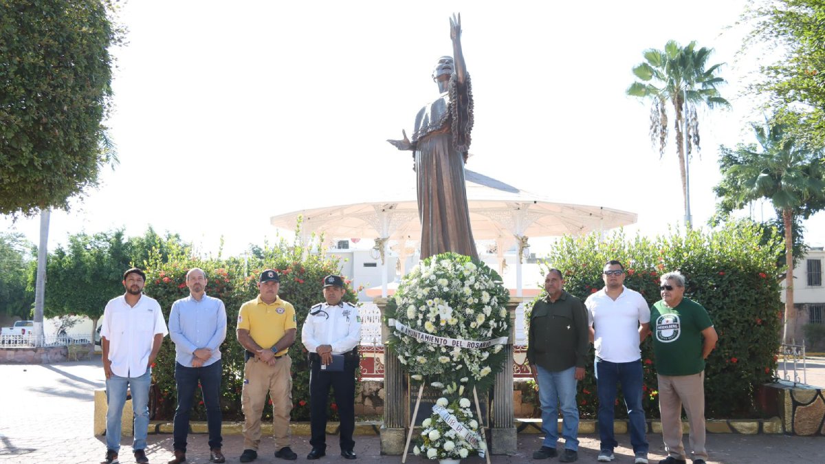 rosario sinaloa rinde homenaje a lola beltran autoridades