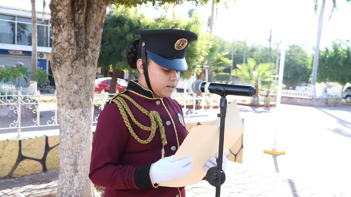 rosario sinaloa rinde homenaje a lola beltran