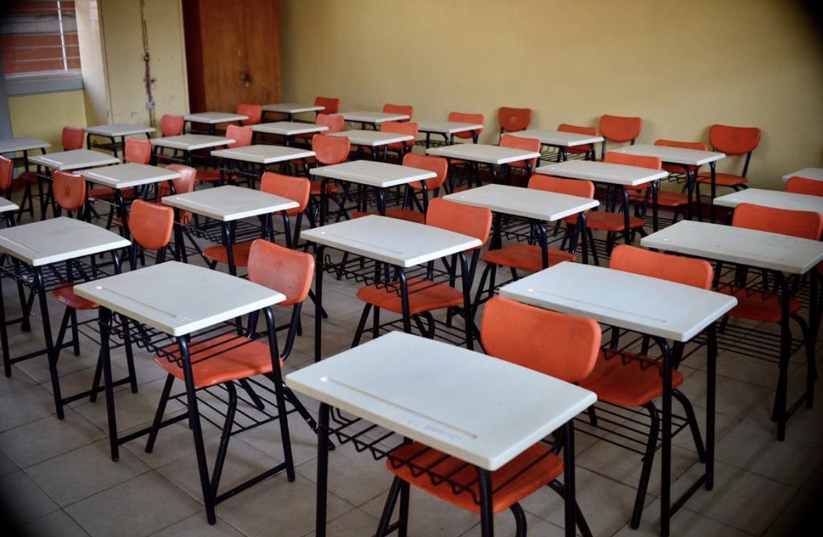 Salón vacío por suspensión de clases