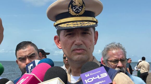 Marina mantiene firme operativo en litoral de Sinaloa para garantizar el respeto a la veda del camarón