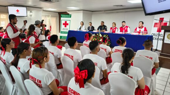 Concluyen su formación 14 nuevos técnicos en Urgencias Médicas de Cruz Roja Mazatlán, Sinaloa