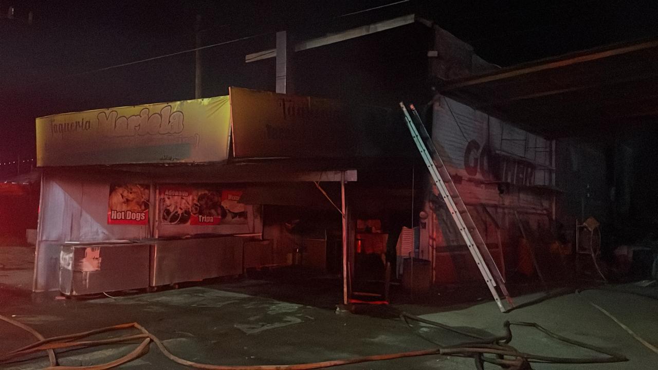 se incendia taqueria en mochicahui el fuerte