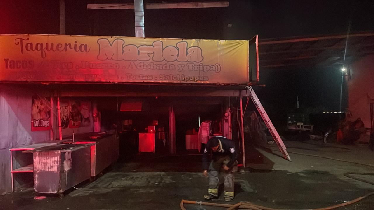 se incendia taqueria en mochicahui el fuerte