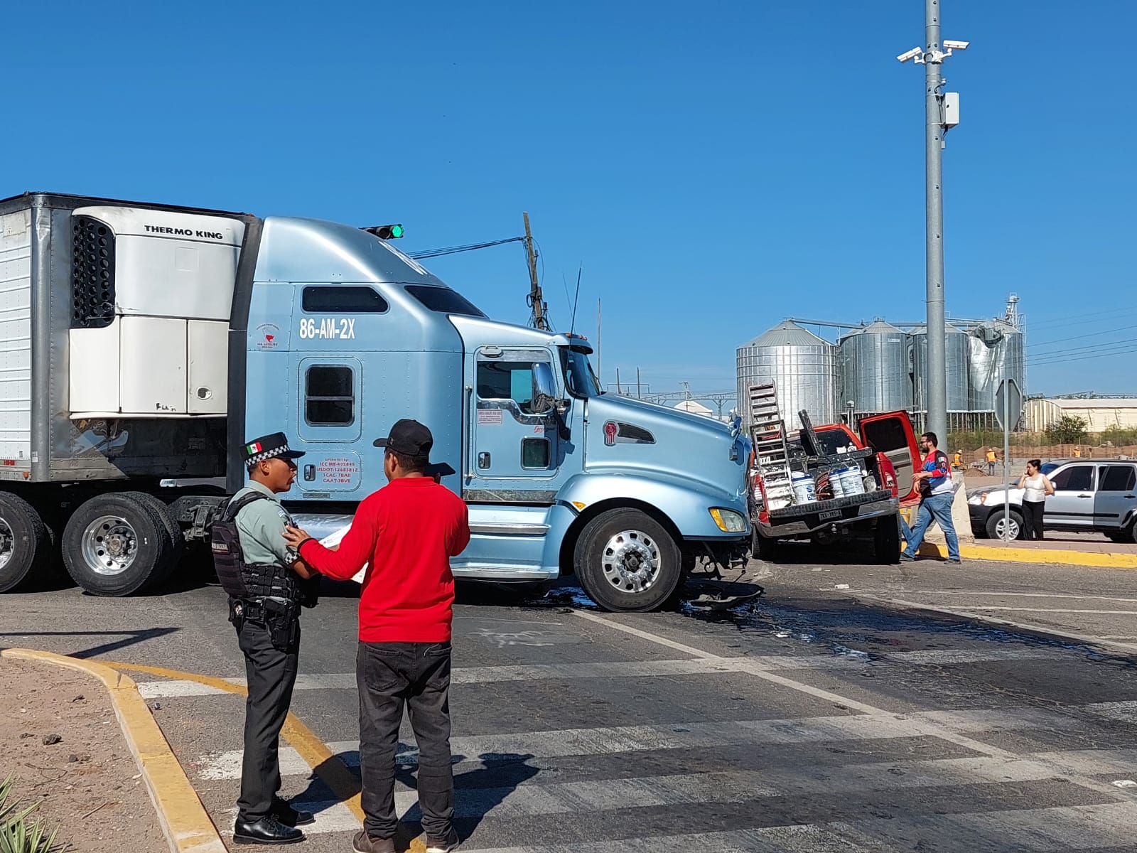 un fuerte accidente ocurre en la ciudad de guamuchil sinaloa