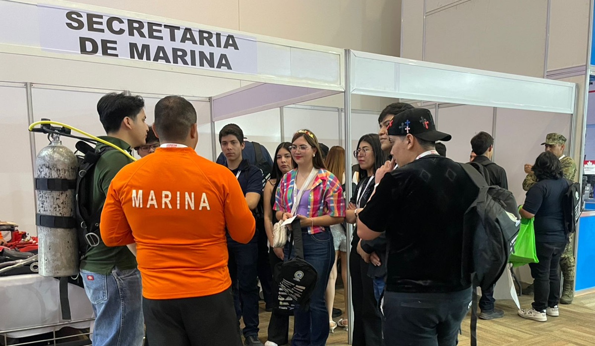 Marina da a conocer su oferta educativa en Congreso minero en Mazatlán