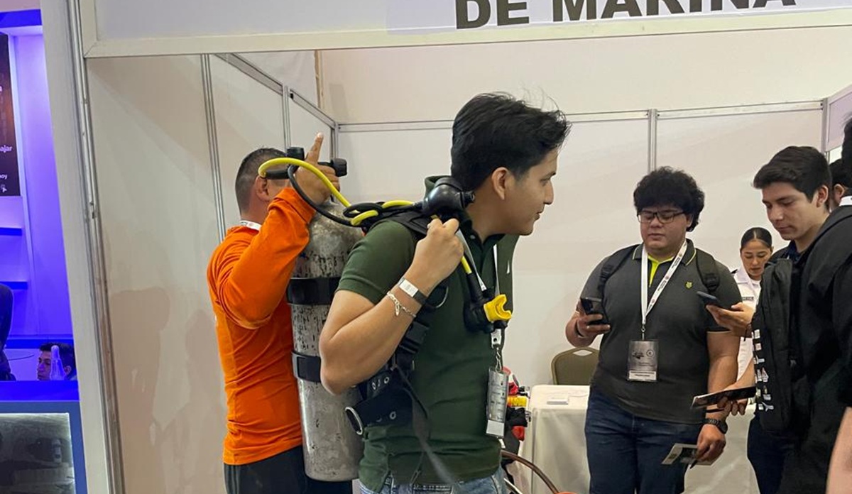 Marina da a conocer su oferta educativa en Congreso minero en Mazatlán