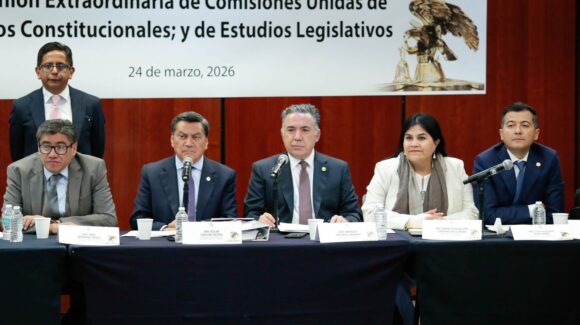 “Es una reforma cercana a la gente”: Enrique Inzunza Cázarez defiende avance del Plan B en comisiones