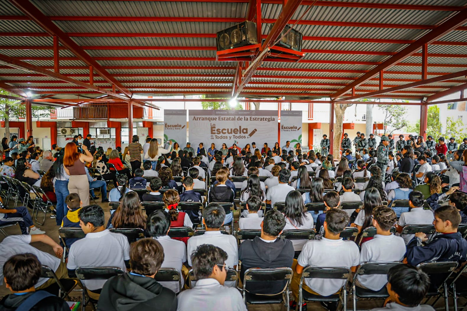 Alumnos de la Escuela Secundaria Federal Número Dos