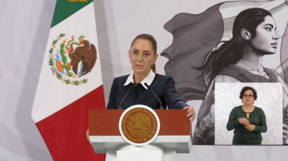 La gasolina en México es más barata en 2026 que en 2025: Sheinbaum