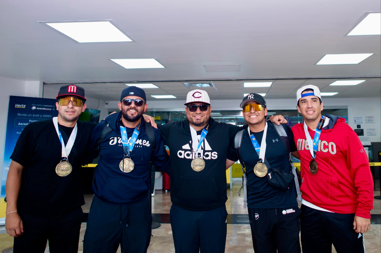 Jesús René Cardona Bustamante, Jesús Jonathan Cardona Bustamante, Alan de Jesús Osuna Peraza, Rubén Delgadillo Hernández y el manager de la selección nacional, Jesús Alfredo Lerma Martínez