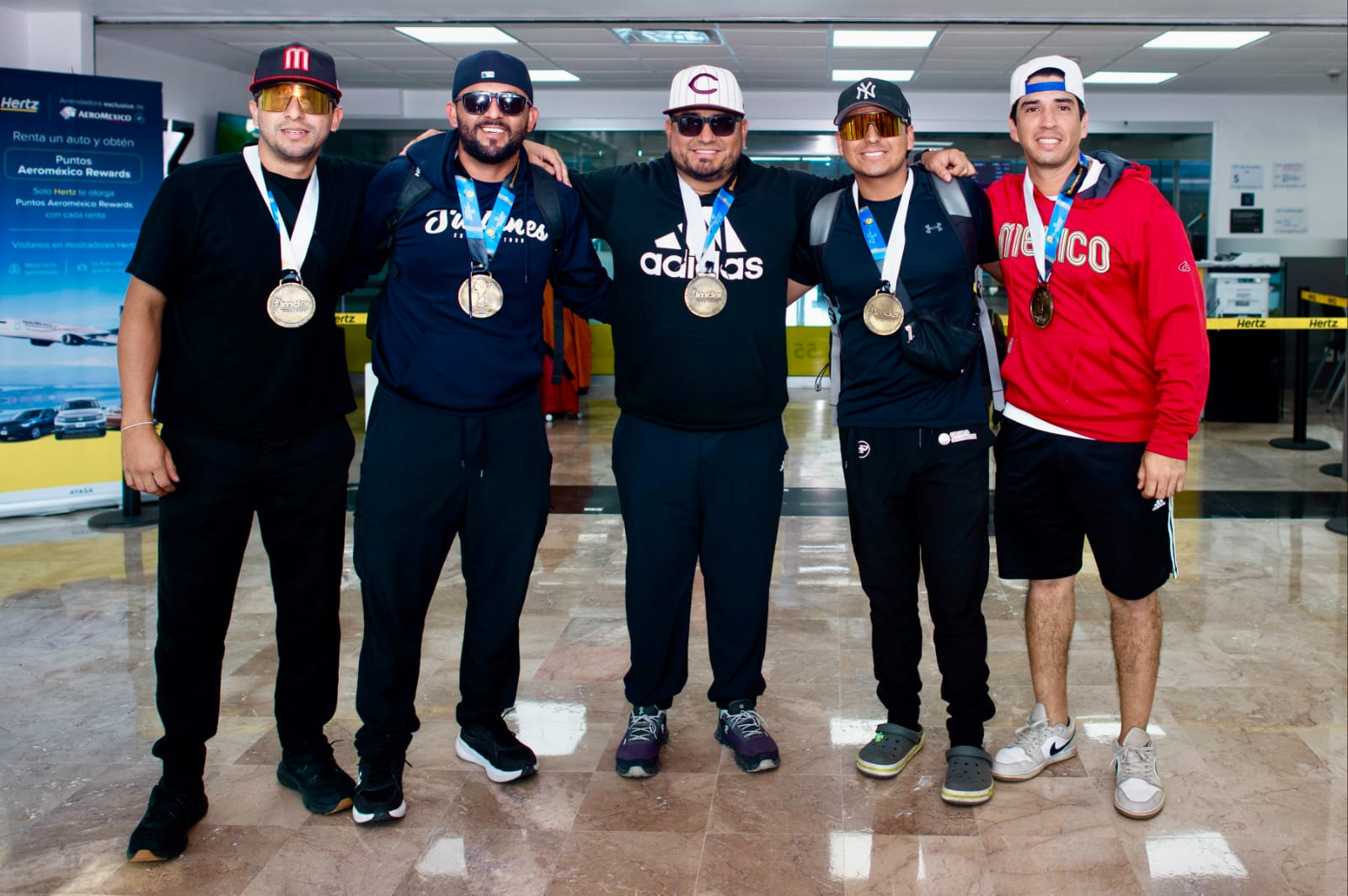 Jesús René Cardona Bustamante, Jesús Jonathan Cardona Bustamante, Alan de Jesús Osuna Peraza, Rubén Delgadillo Hernández y el manager de la selección nacional, Jesús Alfredo Lerma Martínez