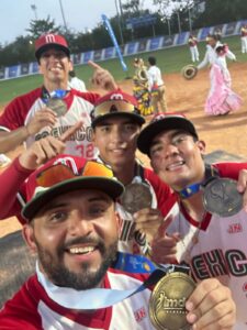 Sinaloenses se coronan con México en Panamericano de Softbol en Colombia